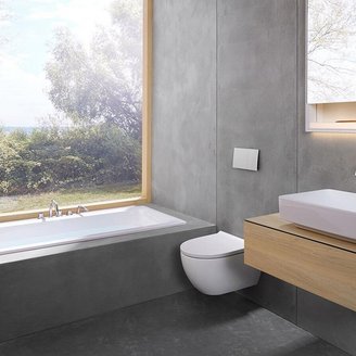 Ein saniertes Bad mit Goldakzenten